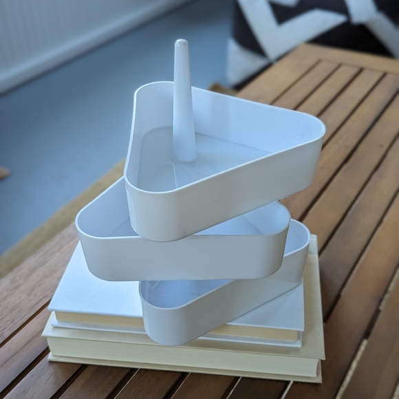 Stackable storage containers - Picture 4 of 9